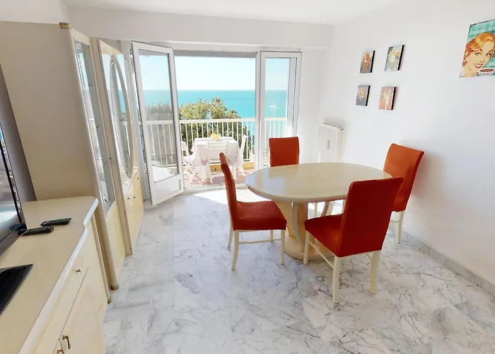 2p En Dernier Etage Avec Clim Et Parking Prive A - Fr-1-196-159 芒通