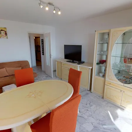 2p En Dernier Etage Avec Clim Et Parking Prive A - Fr-1-196-159 Ментона