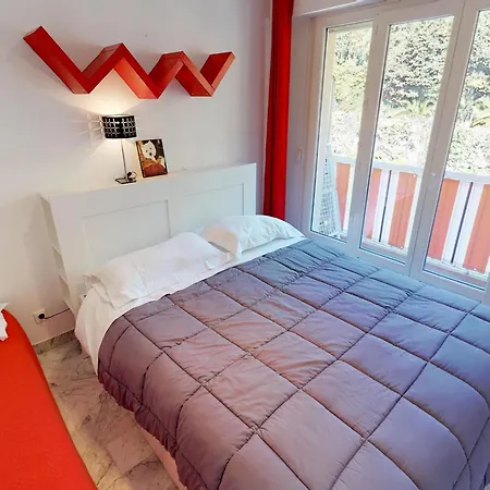 Lägenhet 2p En Dernier Etage Avec Clim Et Parking Prive A - Fr-1-196-159 Menton