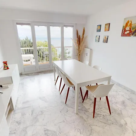 2p En Dernier Etage Avec Clim Et Parking Prive A - Fr-1-196-159 Apartmán Menton