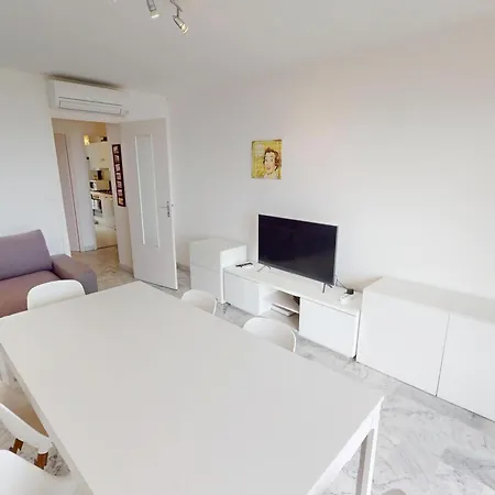 2p En Dernier Etage Avec Clim Et Parking Prive A - Fr-1-196-159 Apartmán *